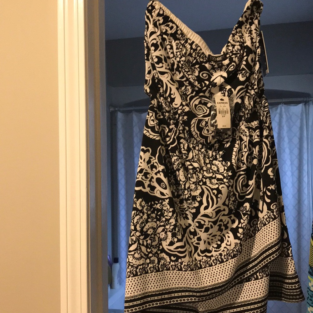 Strapless express dress with tags !